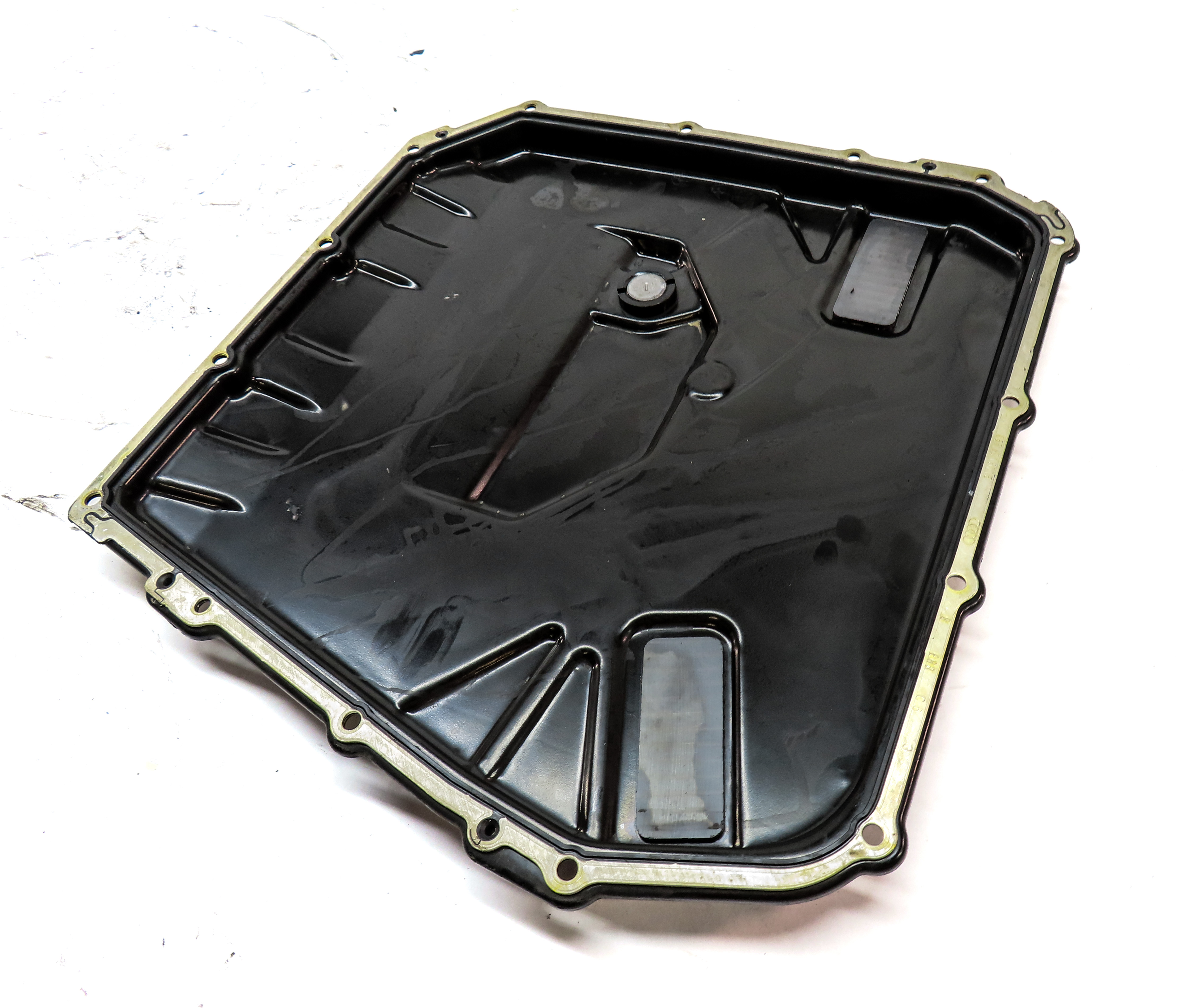 10-22 PORSCHE MACAN AUDI A5 S4 RS5 S5 S6 S7 (B8 8T C7 4G8) TRANSMISSION OIL PAN — exact item pictured